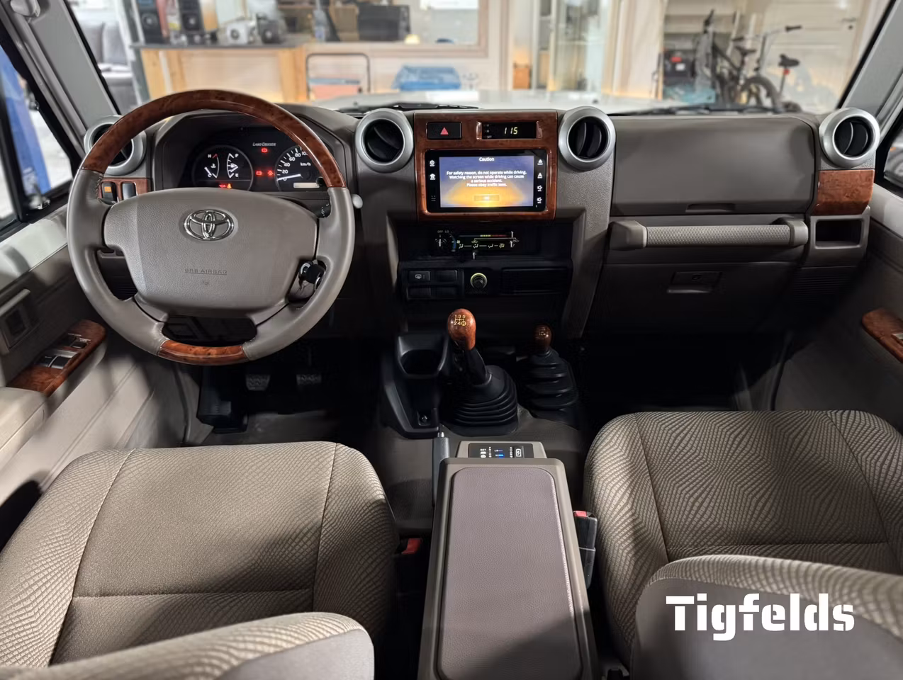 Toyota Land Cruiser GRJ71 4.0 V6