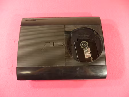 Playstation 3 Super Slim 500 GB Konsol inkl. Handkontroll