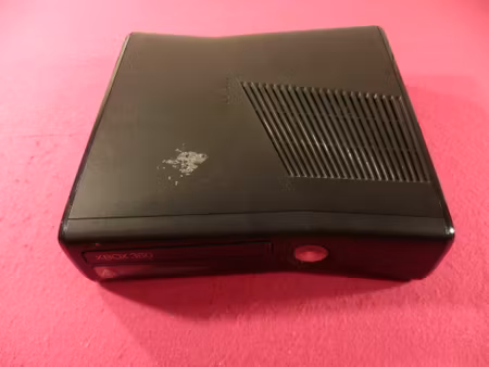 Xbox 360 Konsol 4 GB inkl. Handkontroll