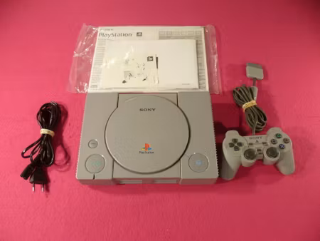 Playstation 1 / PSone konsol i box inkl. Handkontroll SCPH-9002