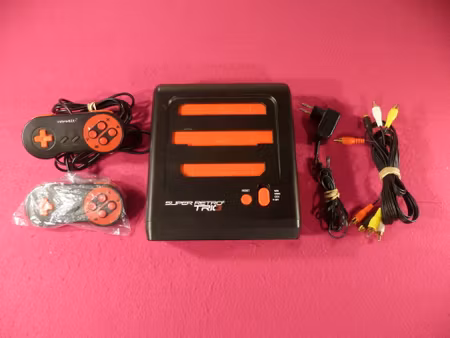 Super Retro Trio konsol inkl. 2 st handkontroller OBS LÄS!