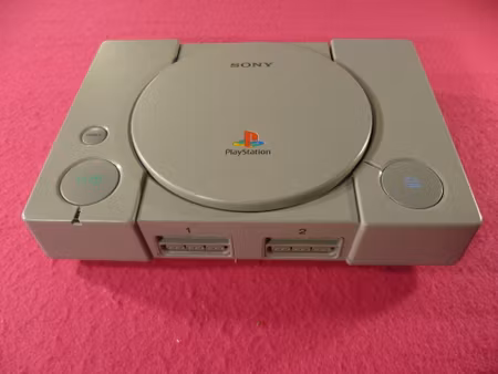 Playstation 1 / PSone konsol (SCPH-7502) inkl. Handkontroll