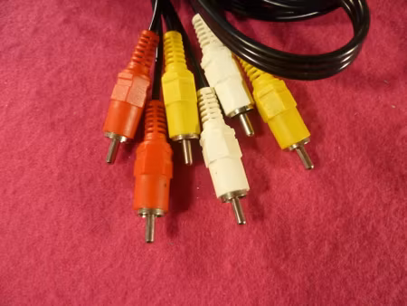 RCA / Komposit Förlängning (Hane + Hane)