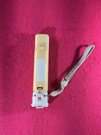 Handkontroll Wiimote Vit/Gul (Solblekt) inkl. Wii Motion Plus- Nintendo Wii Original