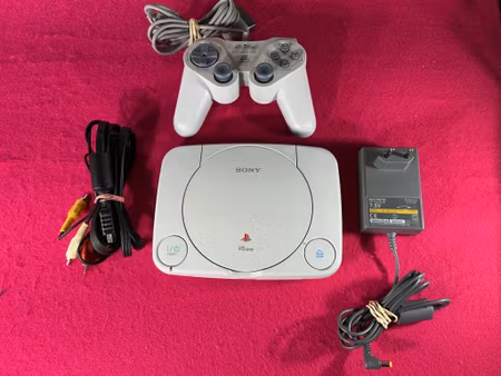 Psone Slim Vit Konsol inkl. Handkontroll (SCPH-102)