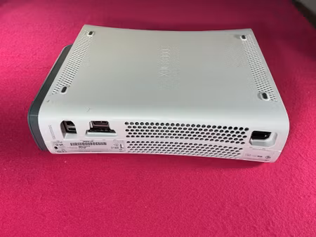 Xbox 360 Vit 60 GB (Defekt)