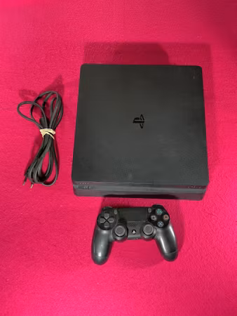 Playstation 4 Slim 500 GB inkl. Handkontroll