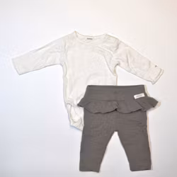 Klädset body och byxor, storlek 62