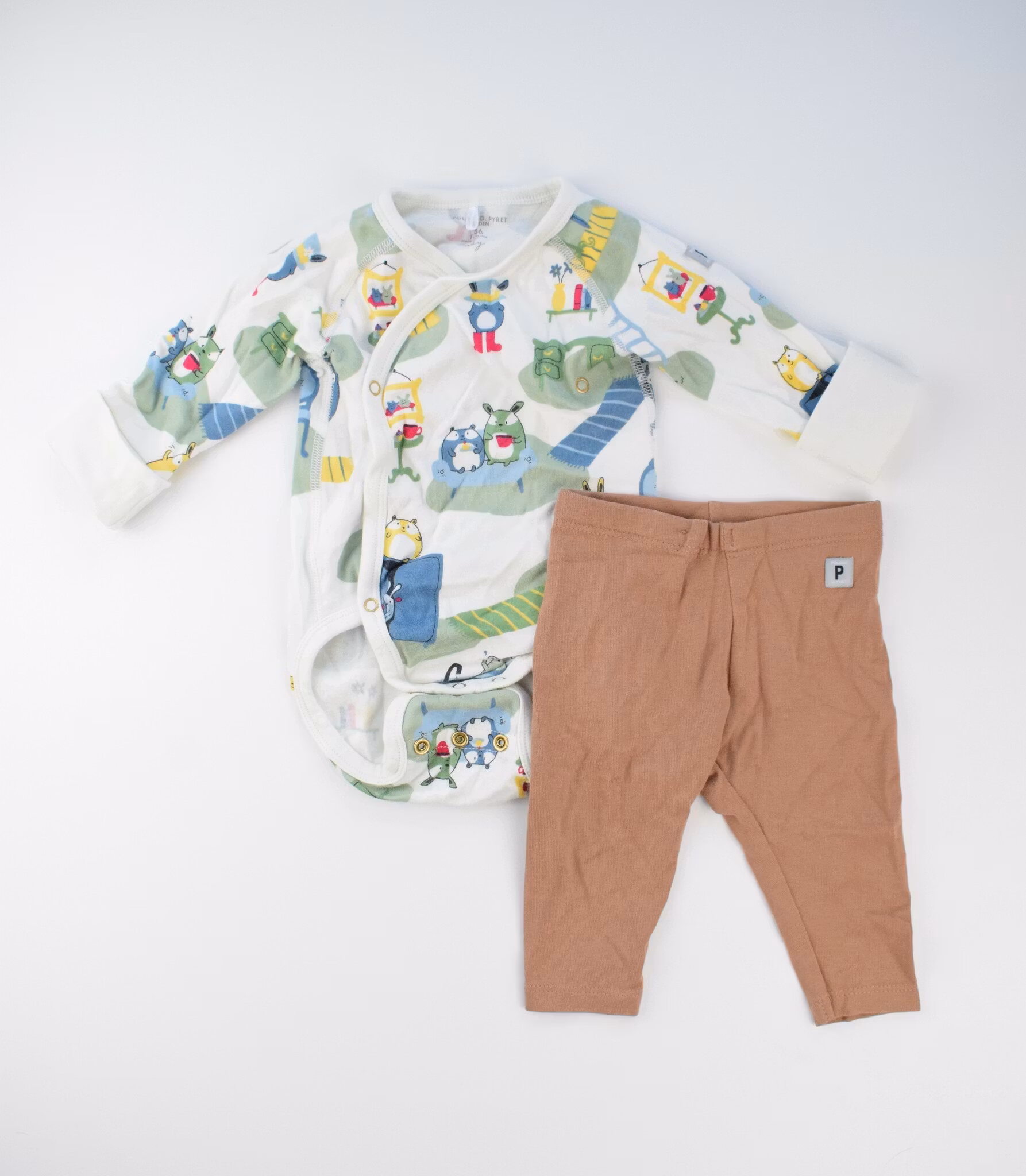 Klädset body och byxa, storlek 56