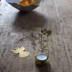 Istind Värmeljushållare änglaspel guld