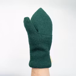 Varde – Broderte herrevotter i grønn ull