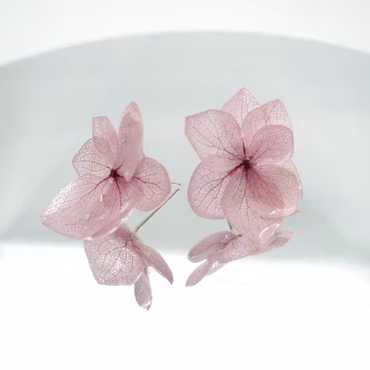 Hortensia Alv Støvet Mauve –  Øresmykker Laget av Ekte Hortensiablomster