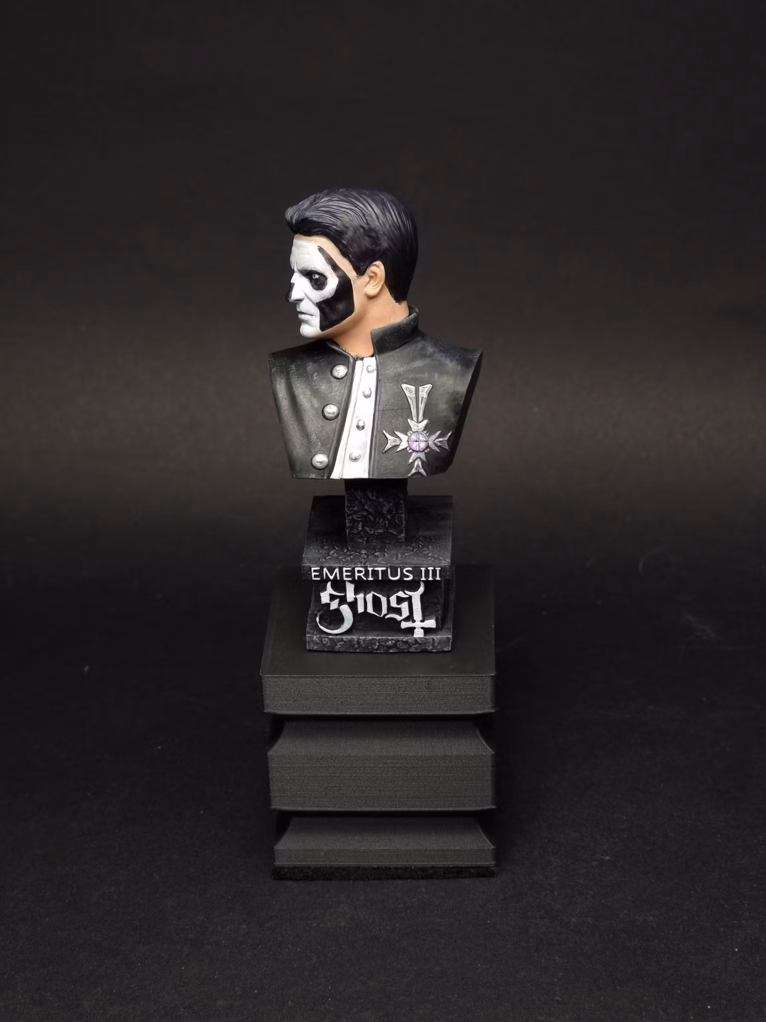 Byst Papa Emeritus III - återstående betalning