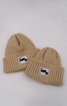 Stickad Mössa Beige