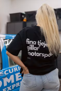 Fina Tjejer Gillar Motorsport T-shirt SVART