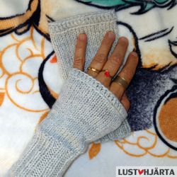 Stickade handledsvärmare ASTRID - ull & alpacka