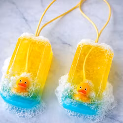 Tvål Ankan – Handgjord tvål med dekorativ design