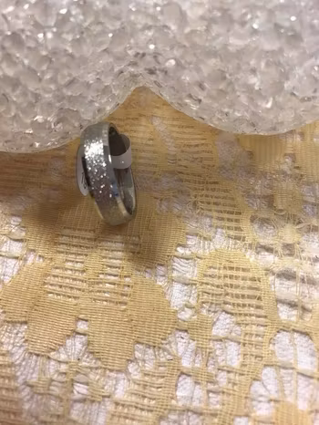 Stål Ring i Snygg Design