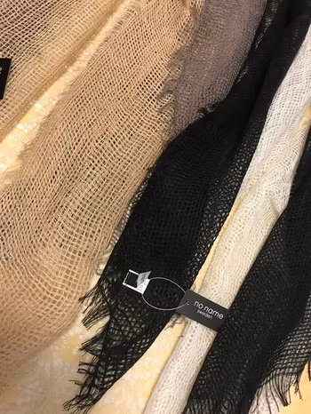 Sjalar I Härliga Färger och Mönster