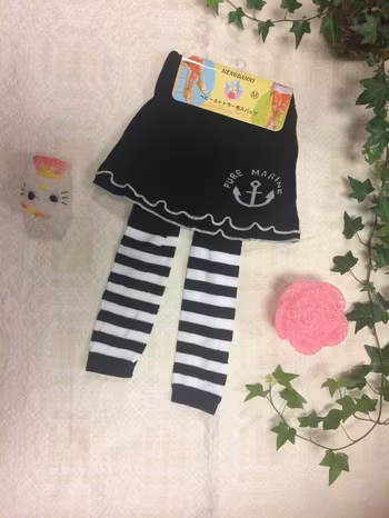 Härlig Flicka Legging med Kjol