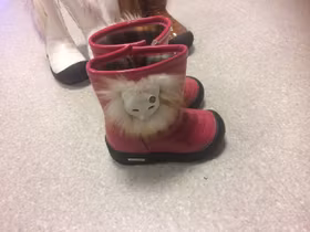 Flicka Kängor