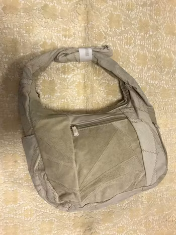 ÄKTA MOCKA HANDVÄSKA