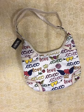 HANDVÄSKA XOXO VIT LOVE
