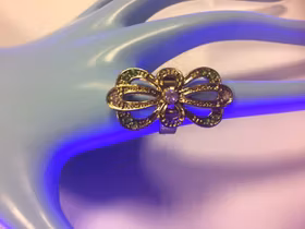 Vacker Ring med Strass