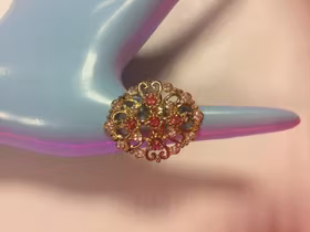 Vacker Ring med Strass