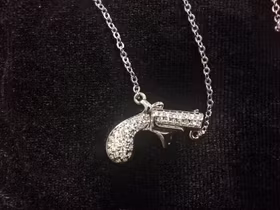 Vackert Halsband med Strass
