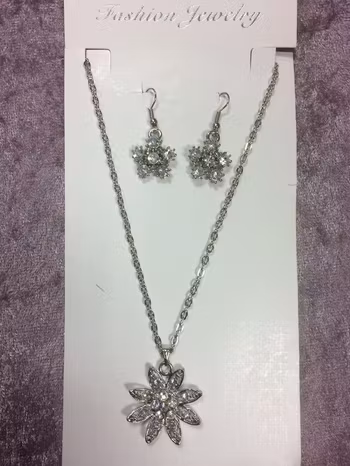 Vacker Strass Halsband Set