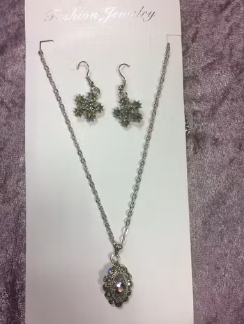 Vacker Strass Halsband Set