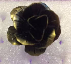 En Härlig Retro Blomma Ring