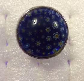En Härlig Retro Blomma Ring
