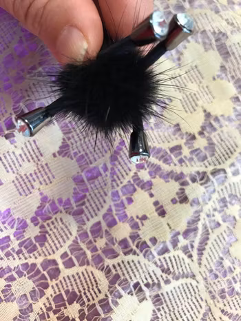 En Fin Handgjort Elastisk Hårsnodd /Armband
