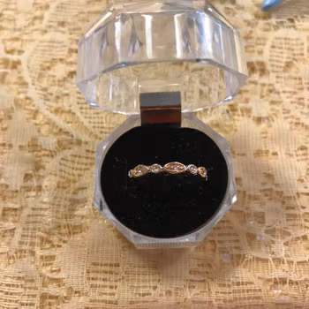 Superfin Ring med Kristall / Strass