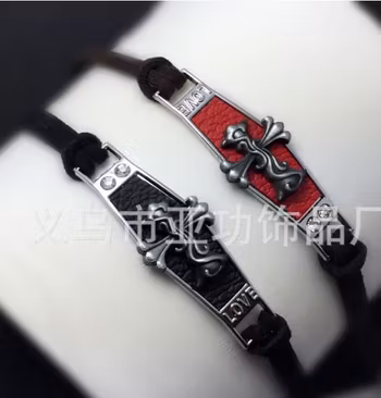 Vintage Cross LOVE Armband