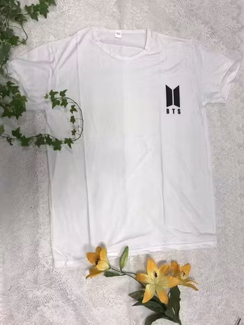 T-shirt.