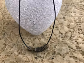 Retro Halsband med Svenska Pojkenamn