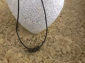 Retro Halsband med Svenska Pojkenamn