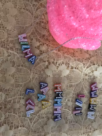Strass Halsband med Tjejnamn