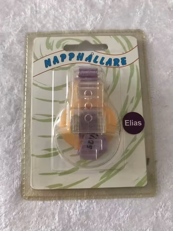 Napphållare med Namn