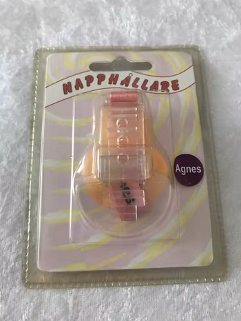 Napphållare med Namn