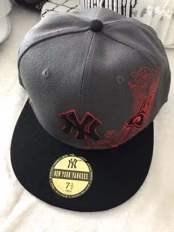 NY Broderi Keps