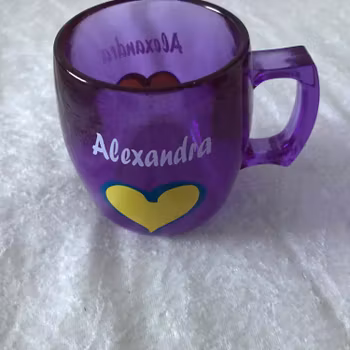 Roliga Akryl Muggar med Namn och Bilder