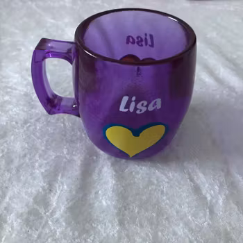 Roliga Akryl Muggar med Namn och Bilder