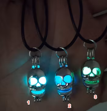Dödskall / Skull Lysande Urholka Glödande Pärlor Halsband