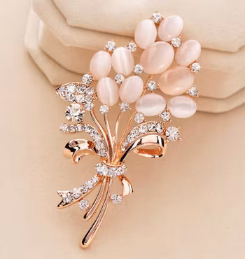 Vackra Strass Brosch