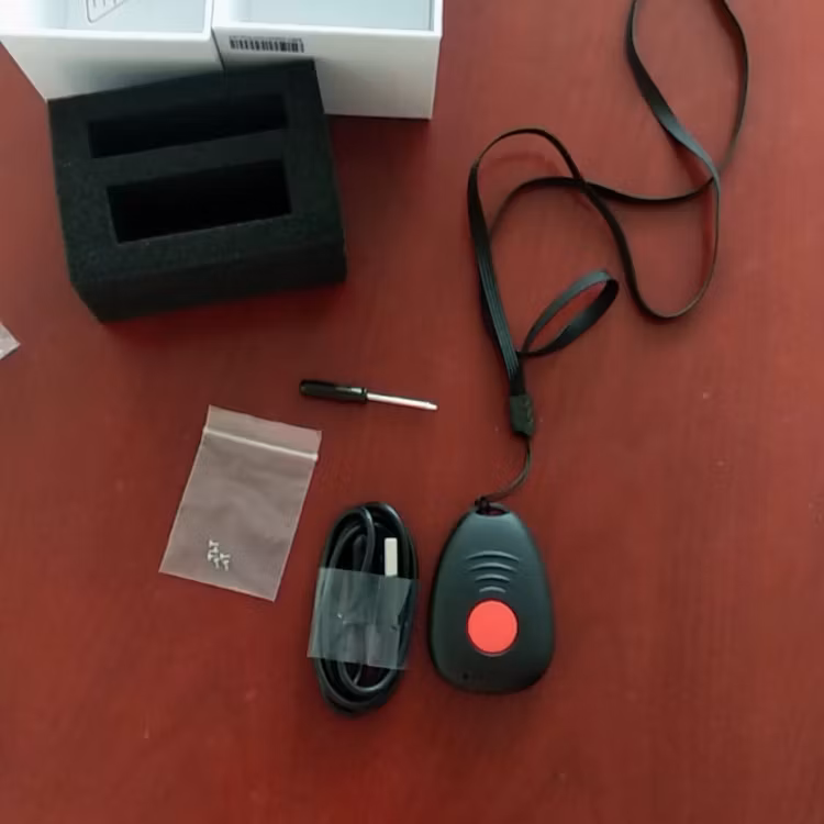 Mini 4G GPS spårare till barn och äldre