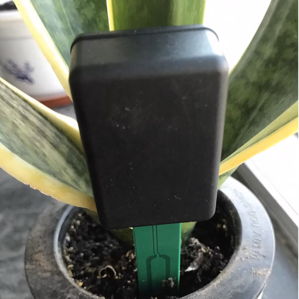 Soil moisture sensor Wi-Fi enabled based on Espressif's ESP32 S2 SoC